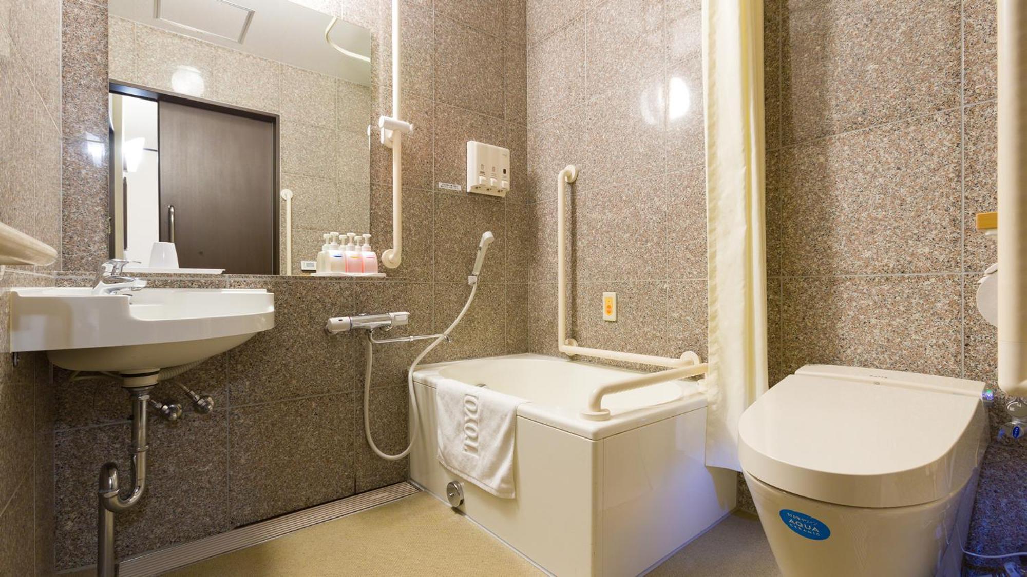 Toyoko Inn Kintetsu Yokkaichi Eki Kita Guchi Екстериор снимка