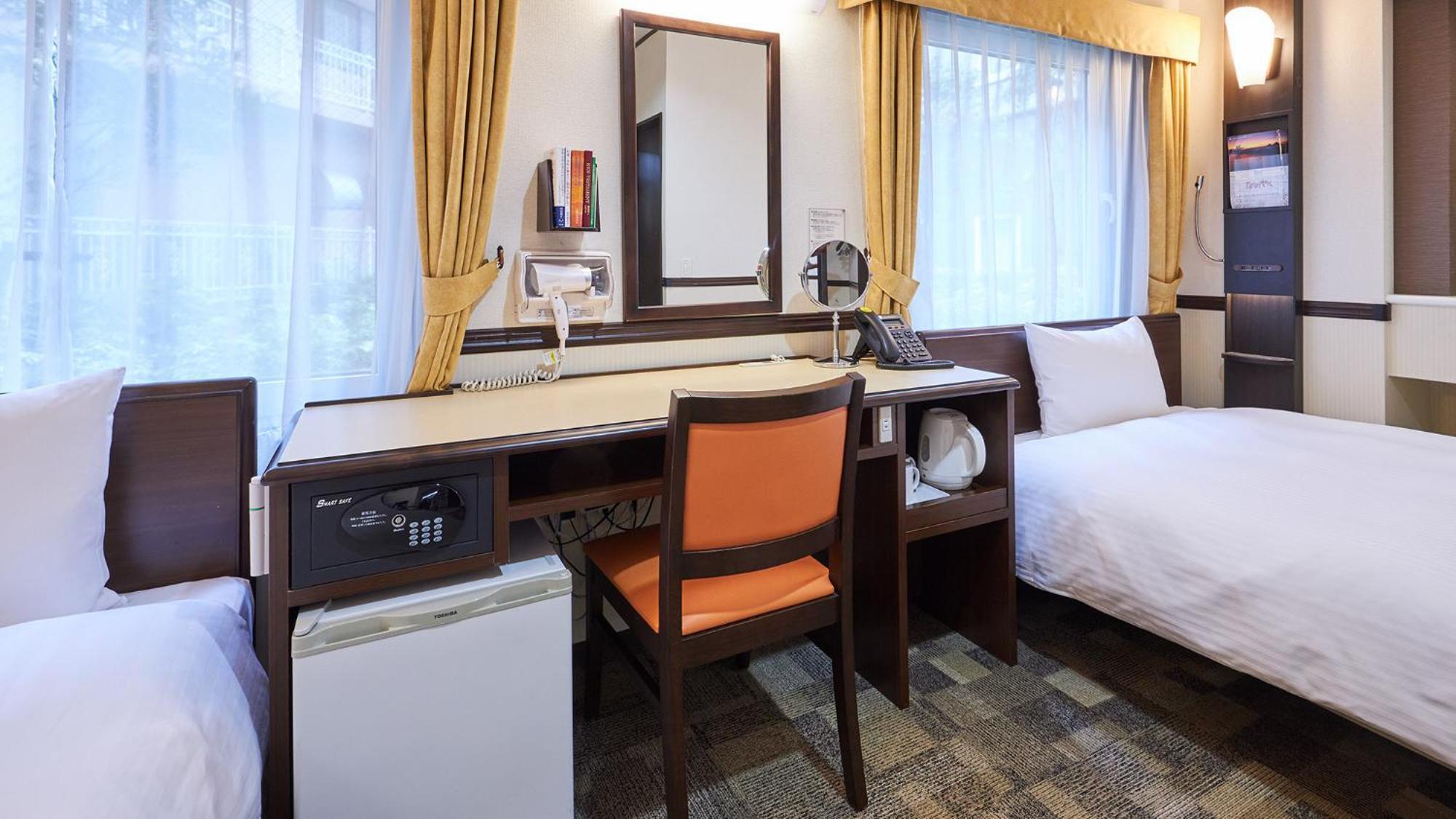 Toyoko Inn Kintetsu Yokkaichi Eki Kita Guchi Стая снимка
