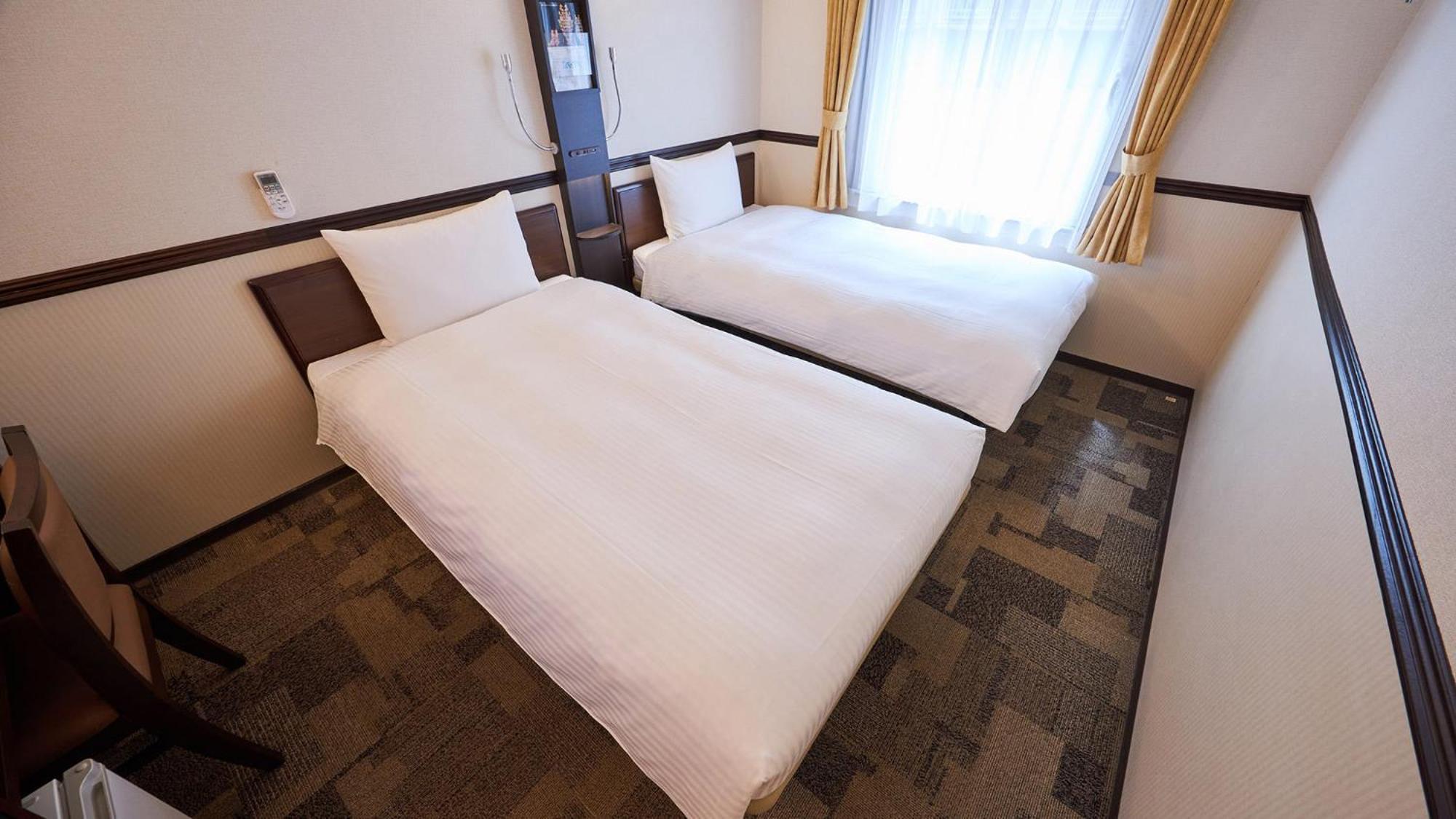 Toyoko Inn Kintetsu Yokkaichi Eki Kita Guchi Стая снимка